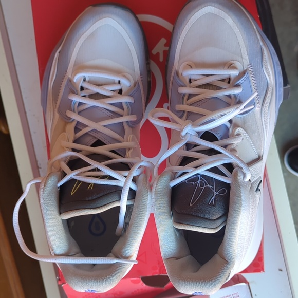 Kyrie Infinity - Picture 7 of 7